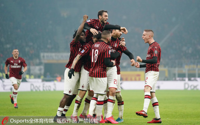 包含AC米兰逆转胜出稳固前四位置的词条