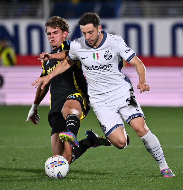 国际米兰球员合练提高默契，备战下一场(国际米兰球员合练提高默契,备战下一场比赛)