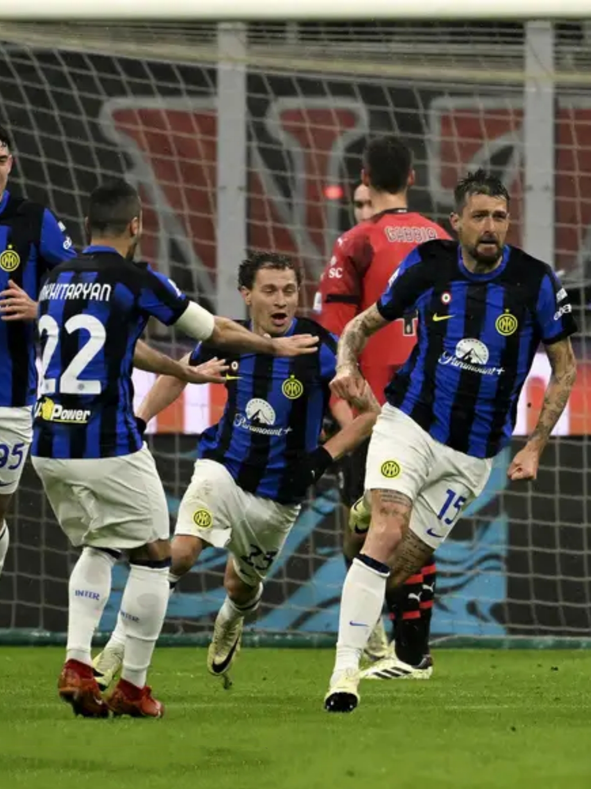 国际米兰球员合练提高默契，备战下一场(国际米兰球员合练提高默契,备战下一场比赛)